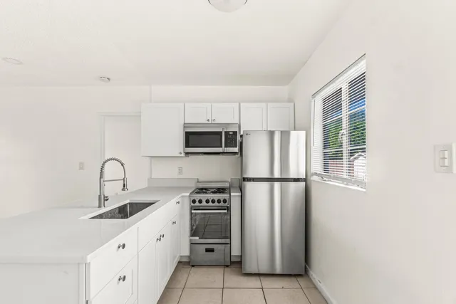 $1,550 | 211 Sunrise Avenue, Unit 3, Lantana, FL 33462