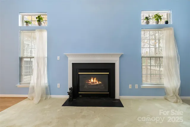 a view of livingroom with furniture
