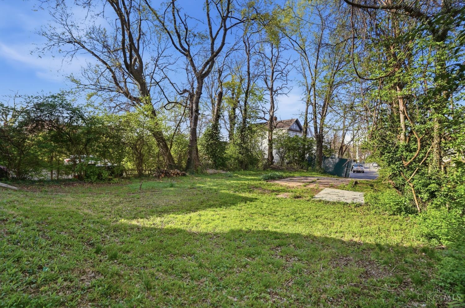 2721 Oakleaf Avenue Cincinnati, OH 45212 - Photo 32 of 34