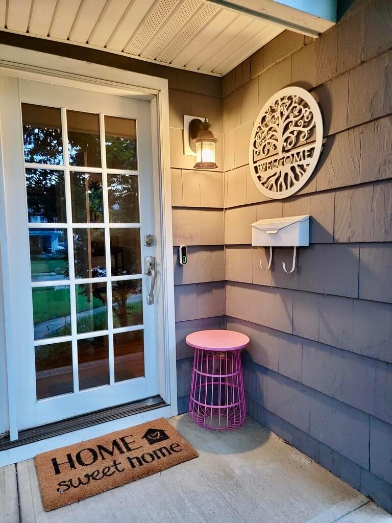 114 South Cassingham Road Bexley, OH 43209 - Photo 5 of 51 Entry