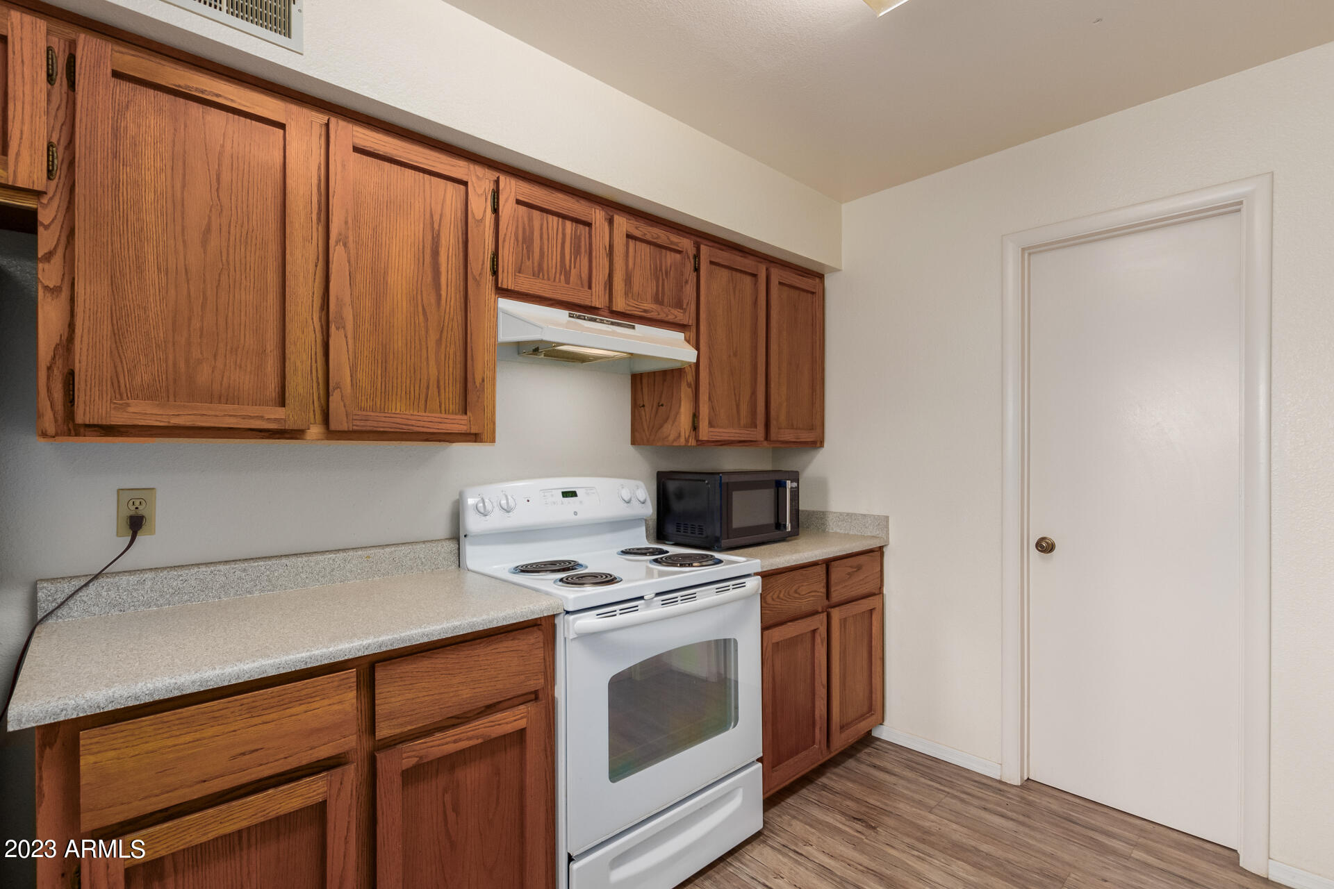 3270 South Goldfield Road, Unit 404 Apache Junction, AZ 85119 - Photo 14 of 33 Electric Stove