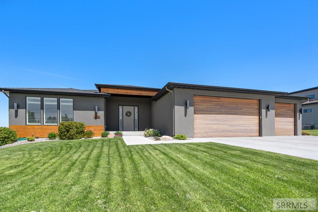 609 South Hidden Valley Road Rexburg, ID 83440 - Photo 4 of 78