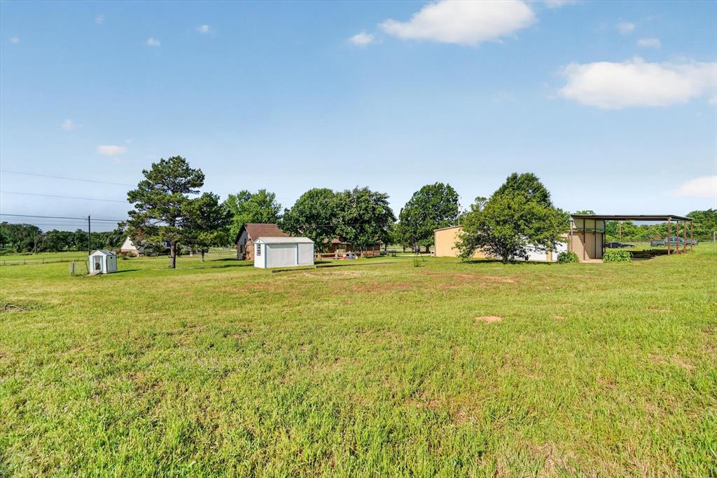 100 Green Meadows Circle Springtown, TX 76082 - Photo 36 of 40