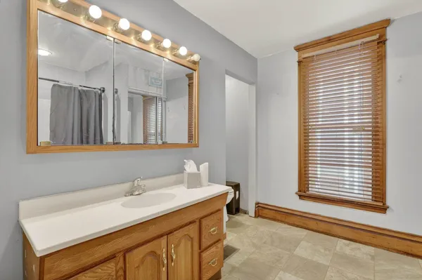 $155,000 | 1210 Fairview Avenue, Rockford, IL 61101