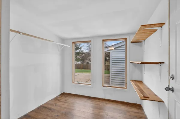 $155,000 | 1210 Fairview Avenue, Rockford, IL 61101