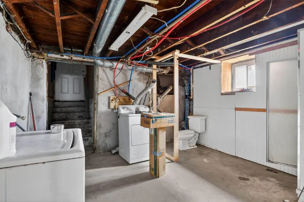 $155,000 | 1210 Fairview Avenue, Rockford, IL 61101