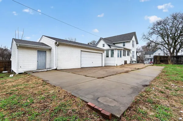 $155,000 | 1210 Fairview Avenue, Rockford, IL 61101