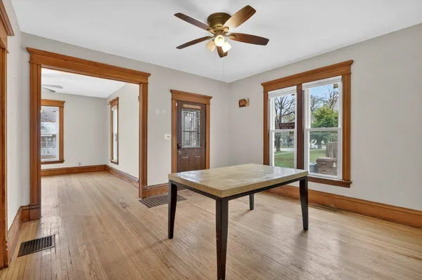 $155,000 | 1210 Fairview Avenue, Rockford, IL 61101
