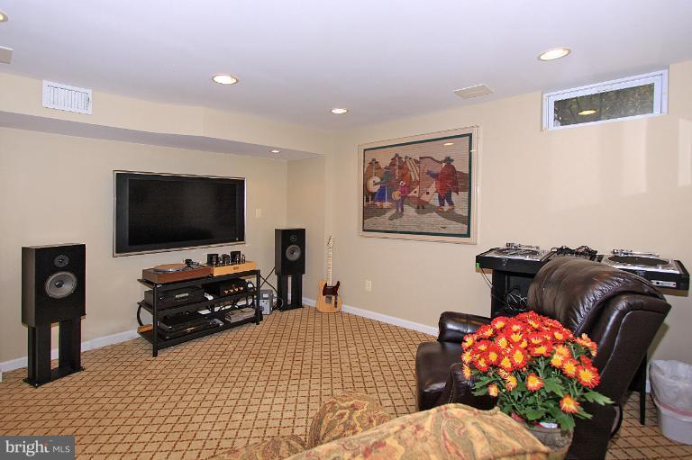 11601 Springhouse Place Reston, VA 20194 - Photo 1 of 30 Basement