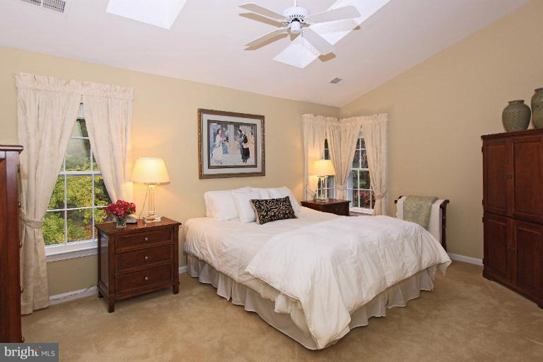 11601 Springhouse Place Reston, VA 20194 - Photo 12 of 30 Bedroom (Master)