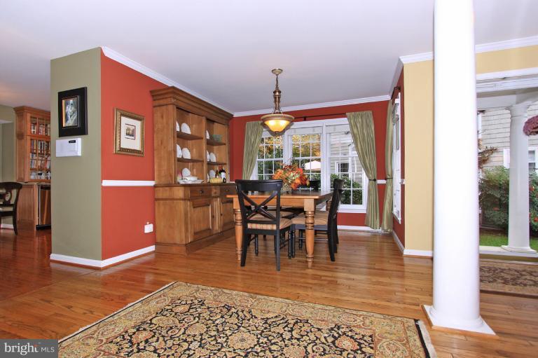 11601 Springhouse Place Reston, VA 20194 - Photo 23 of 30 Dining Room
