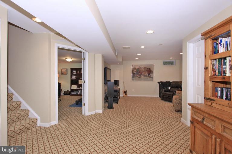 11601 Springhouse Place Reston, VA 20194 - Photo 27 of 30 Basement