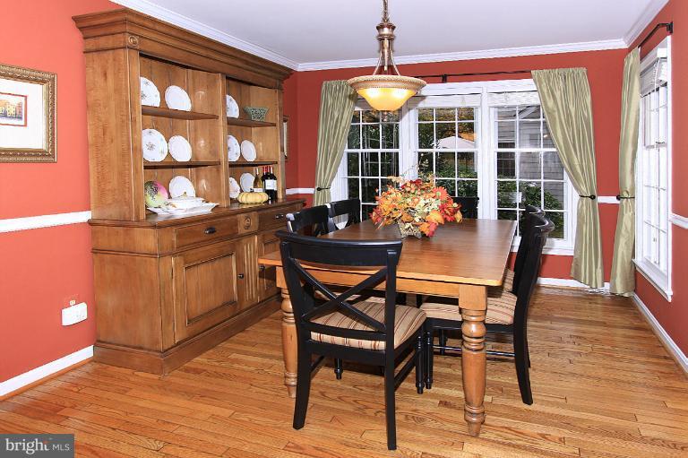 11601 Springhouse Place Reston, VA 20194 - Photo 8 of 30 Dining Room
