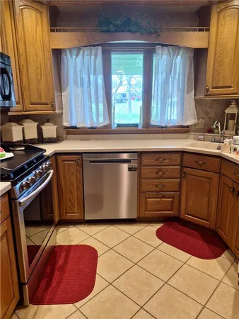 $285,000 | 16 Acorn Avenue, Southport, NY 14871