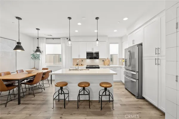 $720,000 | 1323 Via Lucero, Oceanside, CA 92056