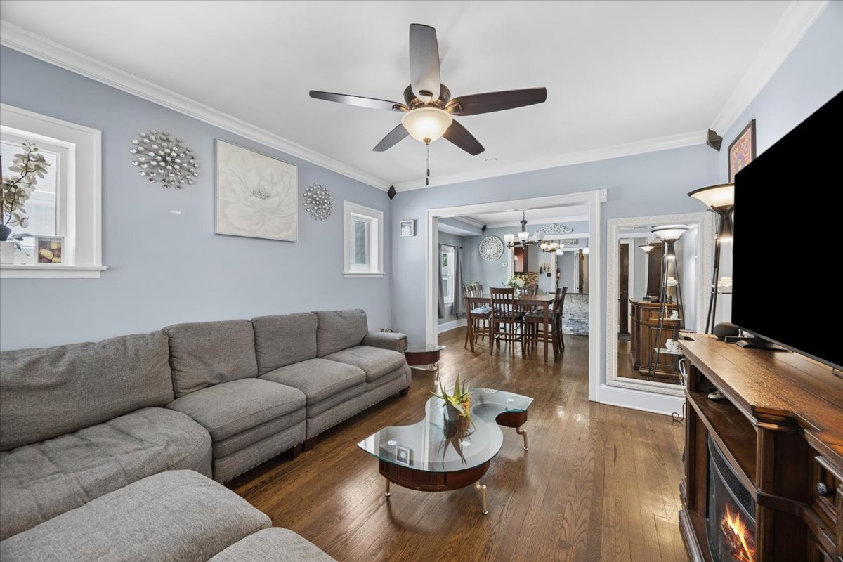 1602 St Charles Road Maywood, IL 60153 - Photo 4 of 19 Gallery Image 4