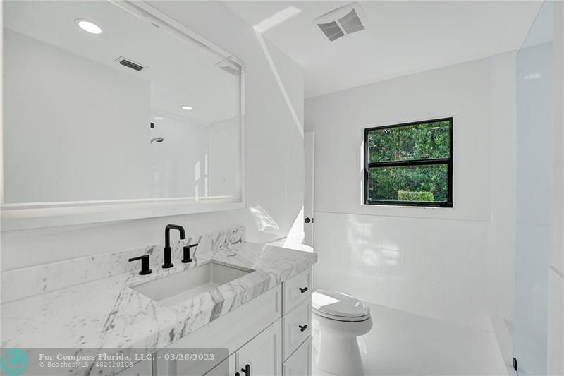 19 Seneca Road Sea Ranch Lakes, FL 33308 - Photo 35 of 48