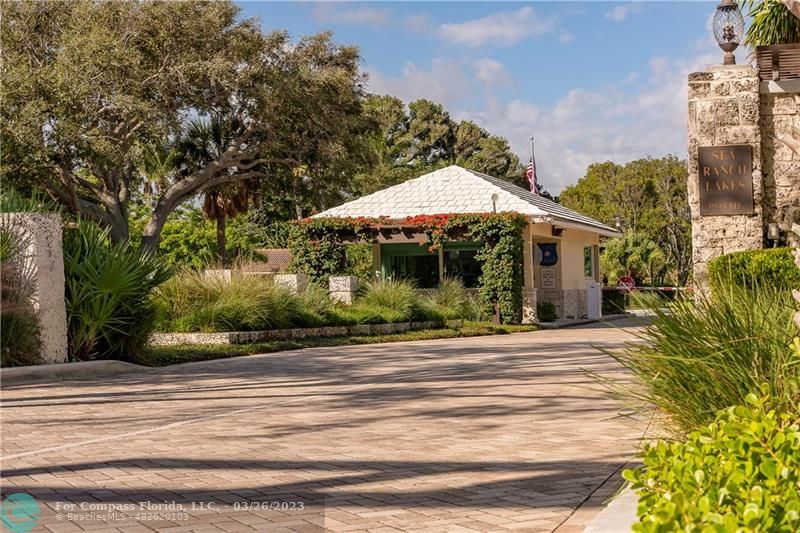 19 Seneca Road Sea Ranch Lakes, FL 33308 - Photo 42 of 48