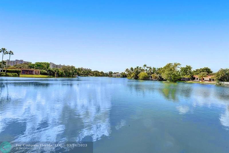 19 Seneca Road Sea Ranch Lakes, FL 33308 - Photo 7 of 48