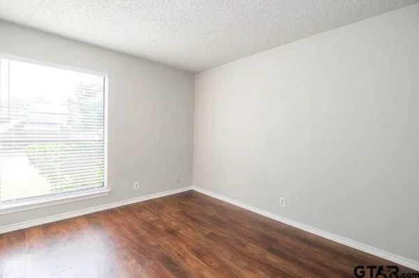 $1,600 | 5809 Hollytree Drive, Tyler, TX 75703