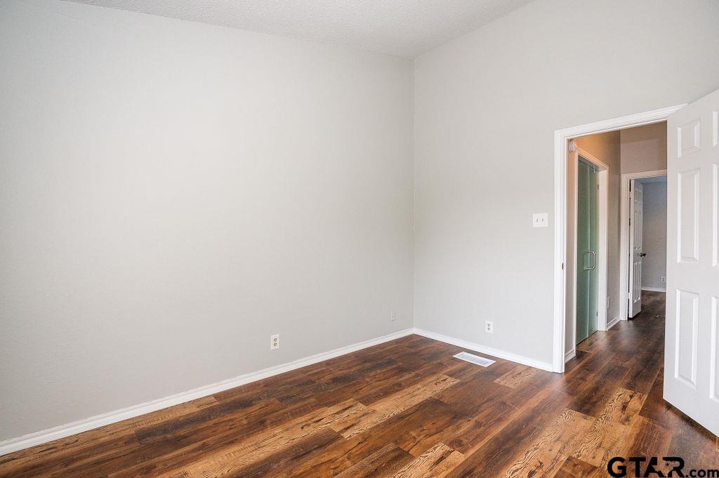 5809 Hollytree Drive Tyler, TX 75703 - Photo 24 of 32