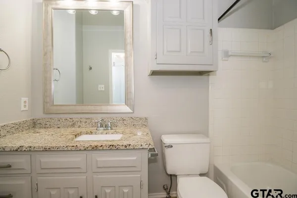 $1,600 | 5809 Hollytree Drive, Tyler, TX 75703