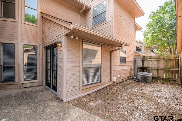 $1,600 | 5809 Hollytree Drive, Tyler, TX 75703