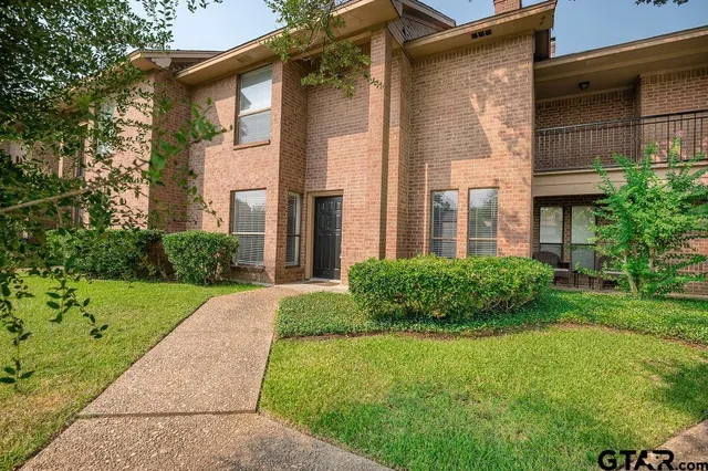 $1,600 | 5809 Hollytree Drive, Tyler, TX 75703