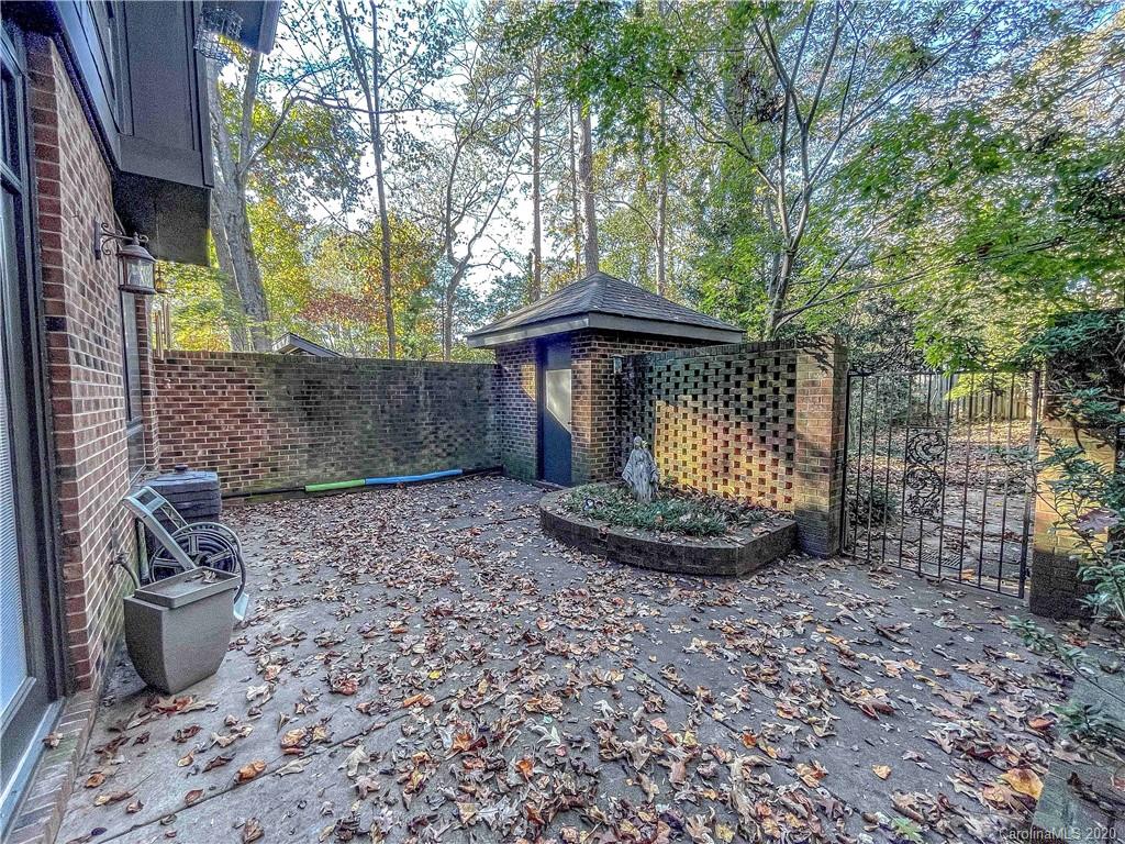 5801 Sharon Road Charlotte, NC 28210 - Photo 22 of 26 Gallery Image 22