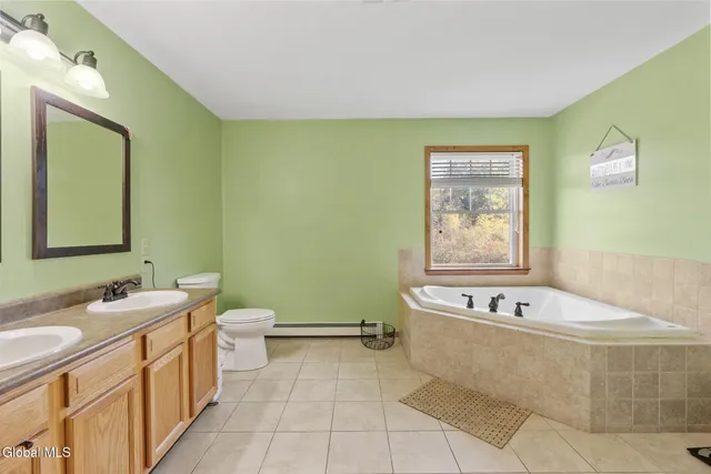 $559,900 | 121 Pioneer Drive, Broadalbin, NY 12025