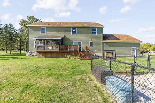 $559,900 | 121 Pioneer Drive, Broadalbin, NY 12025