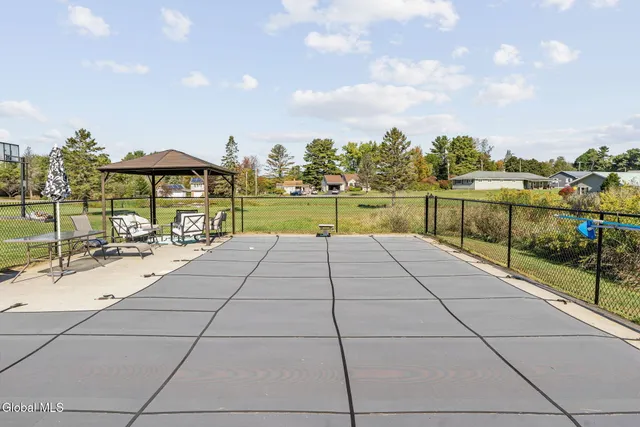 $559,900 | 121 Pioneer Drive, Broadalbin, NY 12025