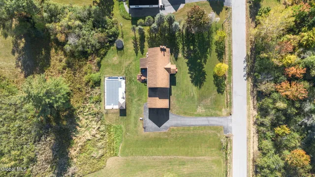 $559,900 | 121 Pioneer Drive, Broadalbin, NY 12025