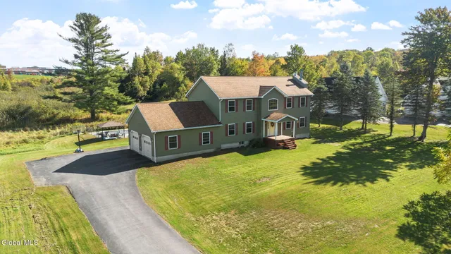 $559,900 | 121 Pioneer Drive, Broadalbin, NY 12025