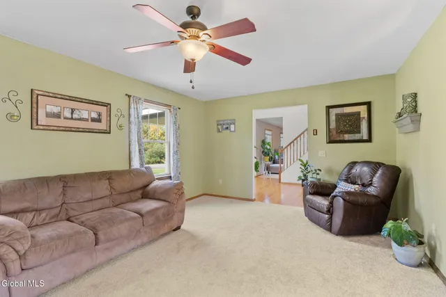 $559,900 | 121 Pioneer Drive, Broadalbin, NY 12025