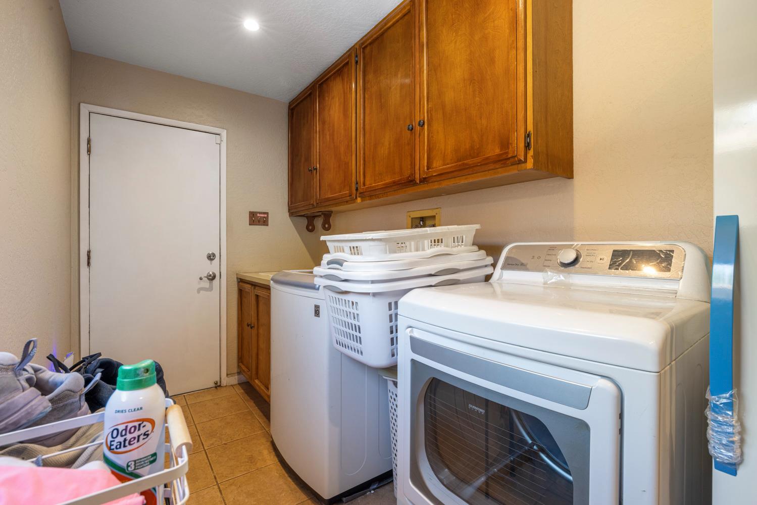 2004 Aloha Way Modesto, CA 95350 - Photo 25 of 44 Gallery Image 25