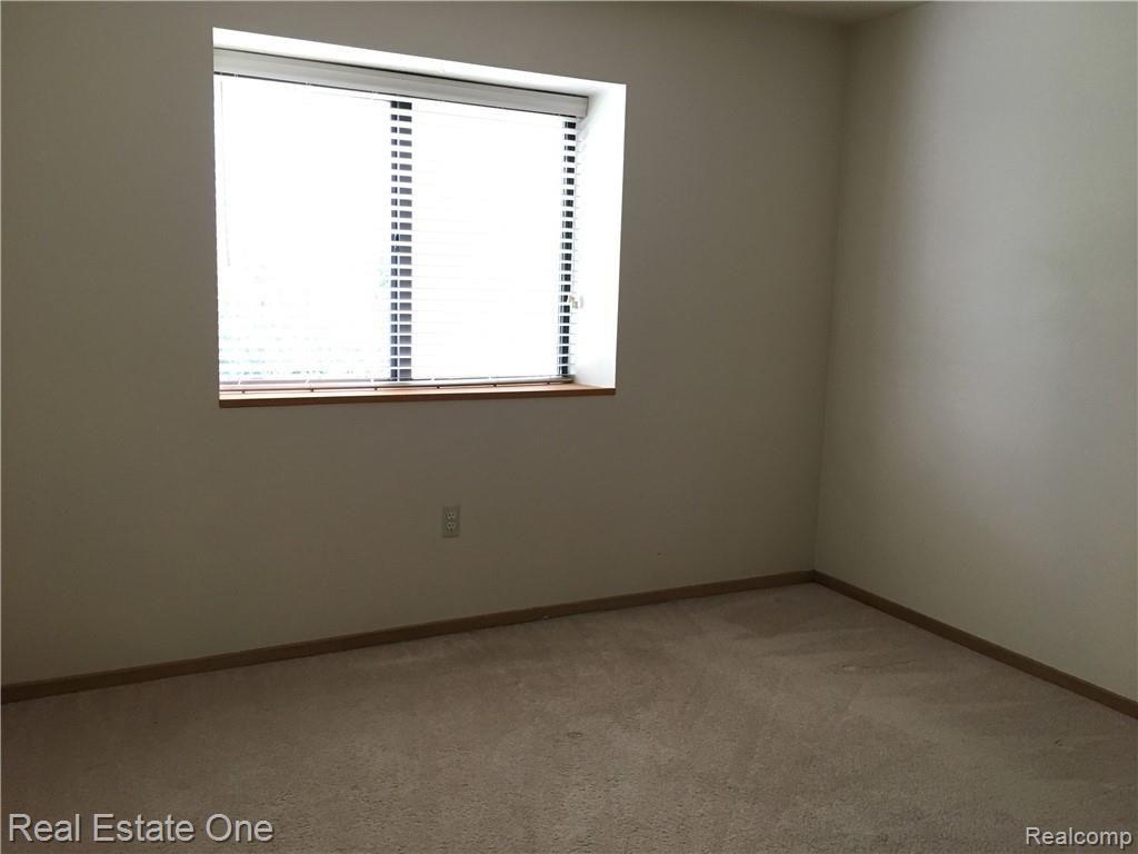 24060 Middlebelt Road, Unit 22 Farmington Hills, MI 48336 - Photo 11 of 15
