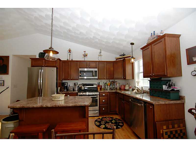 35 Fieldstone Way Westerly, RI 02891 - Photo 8 of 13 Kitchen.