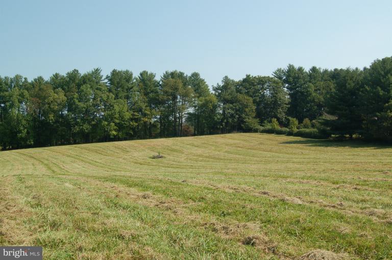 16331 Hamilton Station Road Waterford, VA 20197 - Photo 13 of 16 View