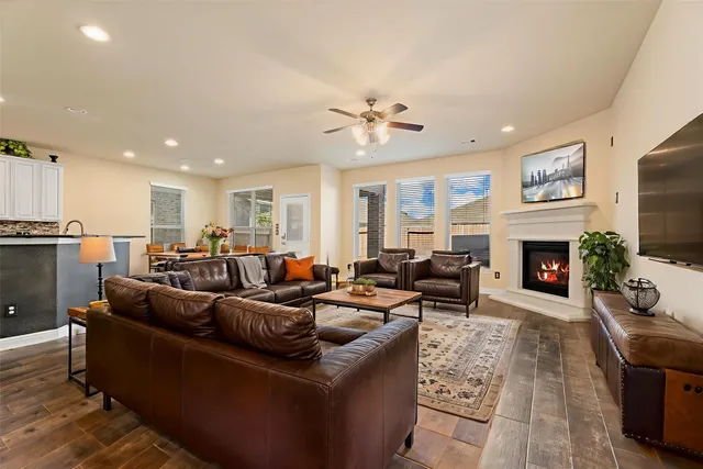 $485,000 | 10003 South Whimbrel Circle, Conroe, TX 77385