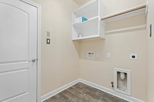 $485,000 | 10003 South Whimbrel Circle, Conroe, TX 77385