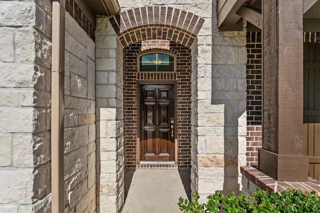 $485,000 | 10003 South Whimbrel Circle, Conroe, TX 77385
