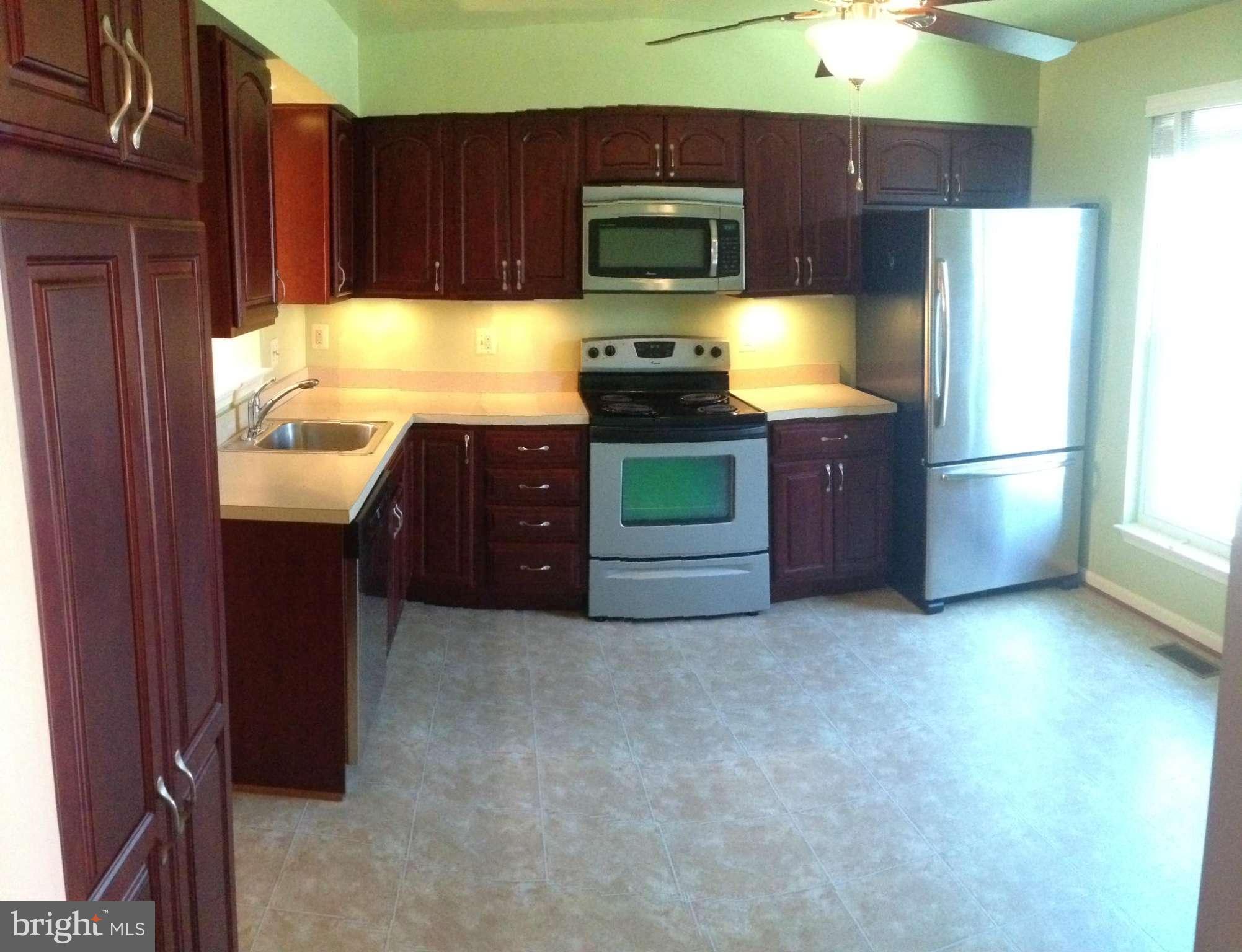 2521 Ebony Road Baltimore, MD 21234 - Photo 2 of 25 Kitchen