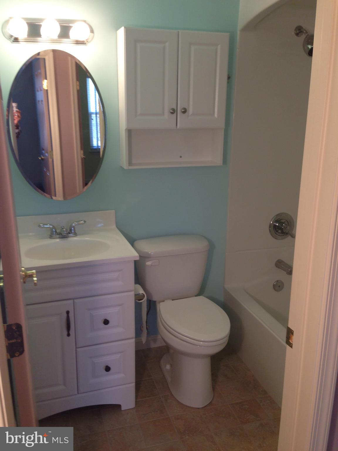2521 Ebony Road Baltimore, MD 21234 - Photo 18 of 25 Bath