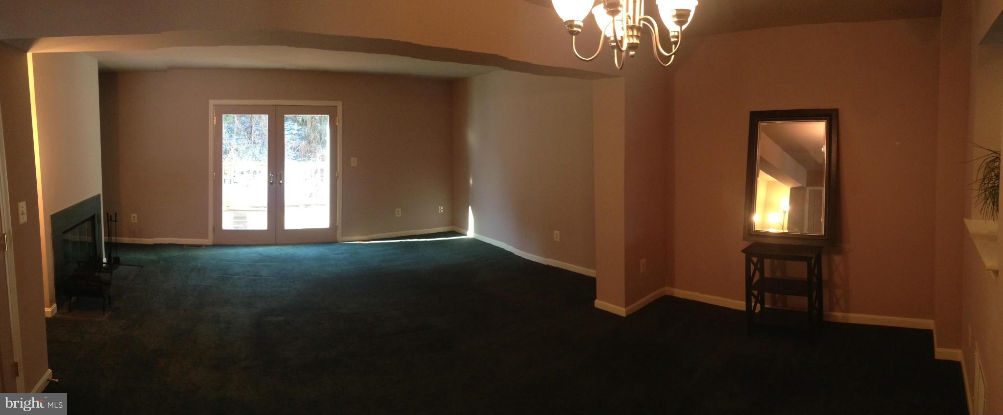 2521 Ebony Road Baltimore, MD 21234 - Photo 7 of 25 Living Room
