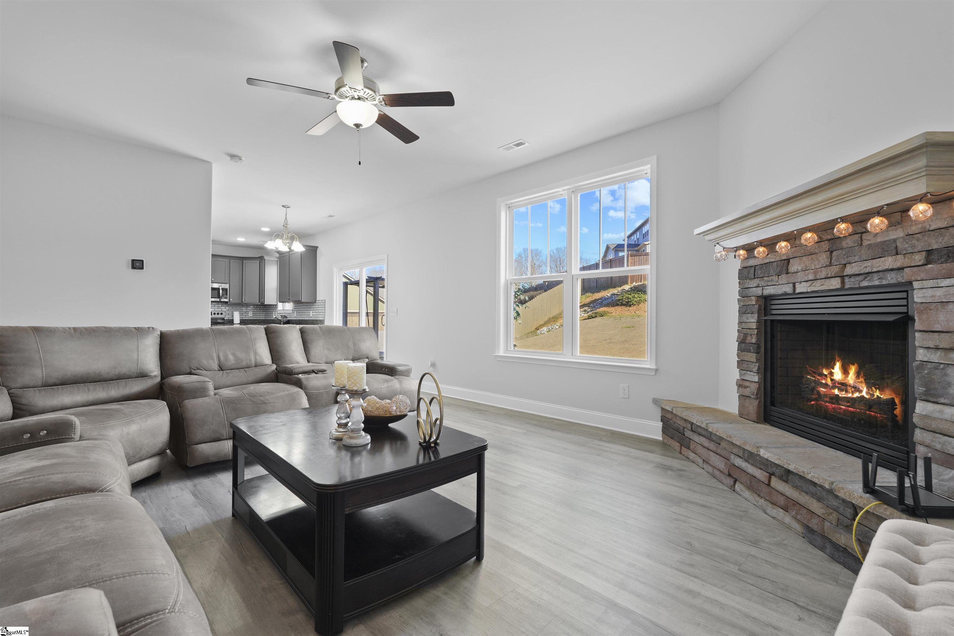 408 Longfellow Way Simpsonville, SC 29681 - Photo 14 of 30 Gallery Image 14