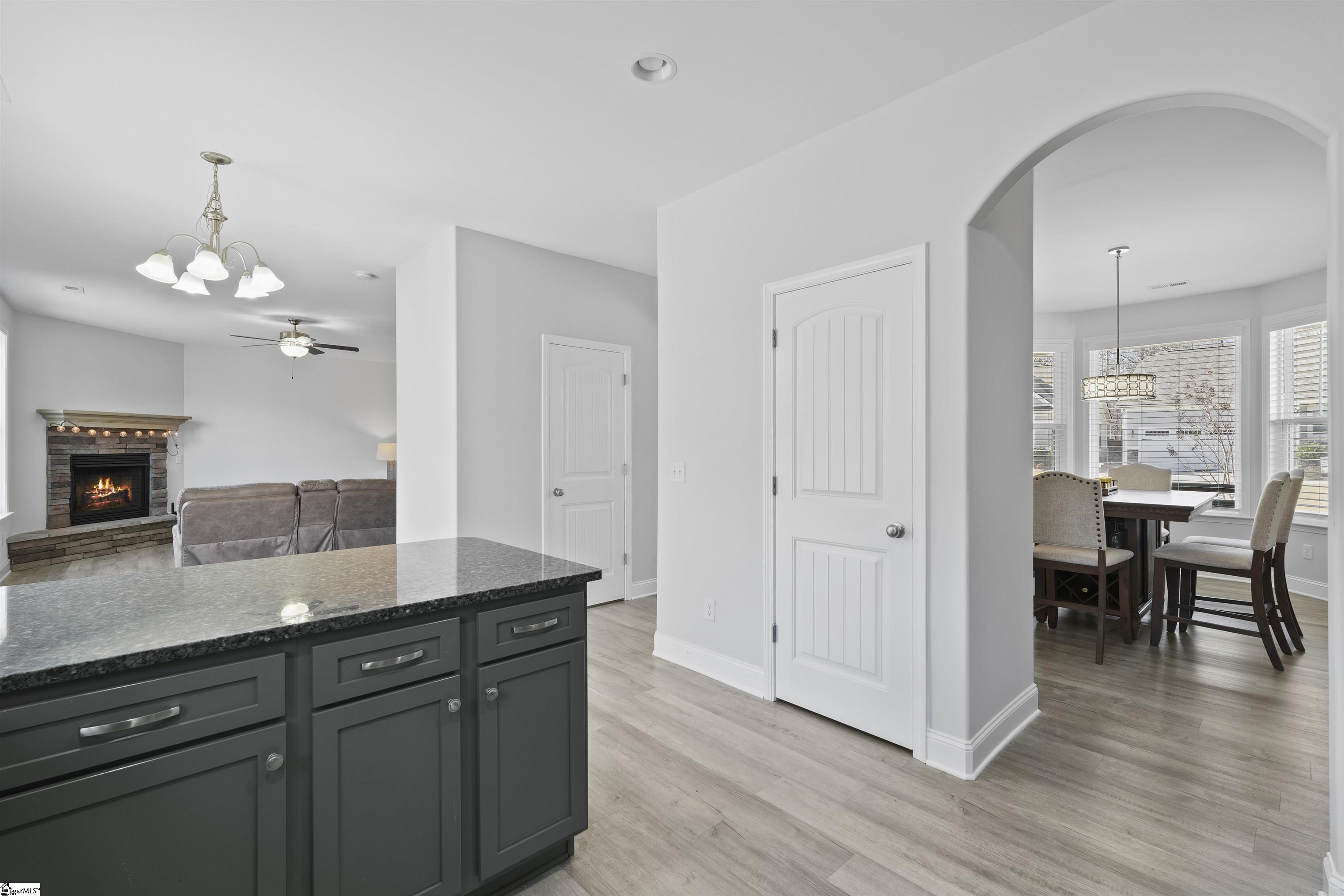 408 Longfellow Way Simpsonville, SC 29681 - Photo 8 of 30 Gallery Image 8
