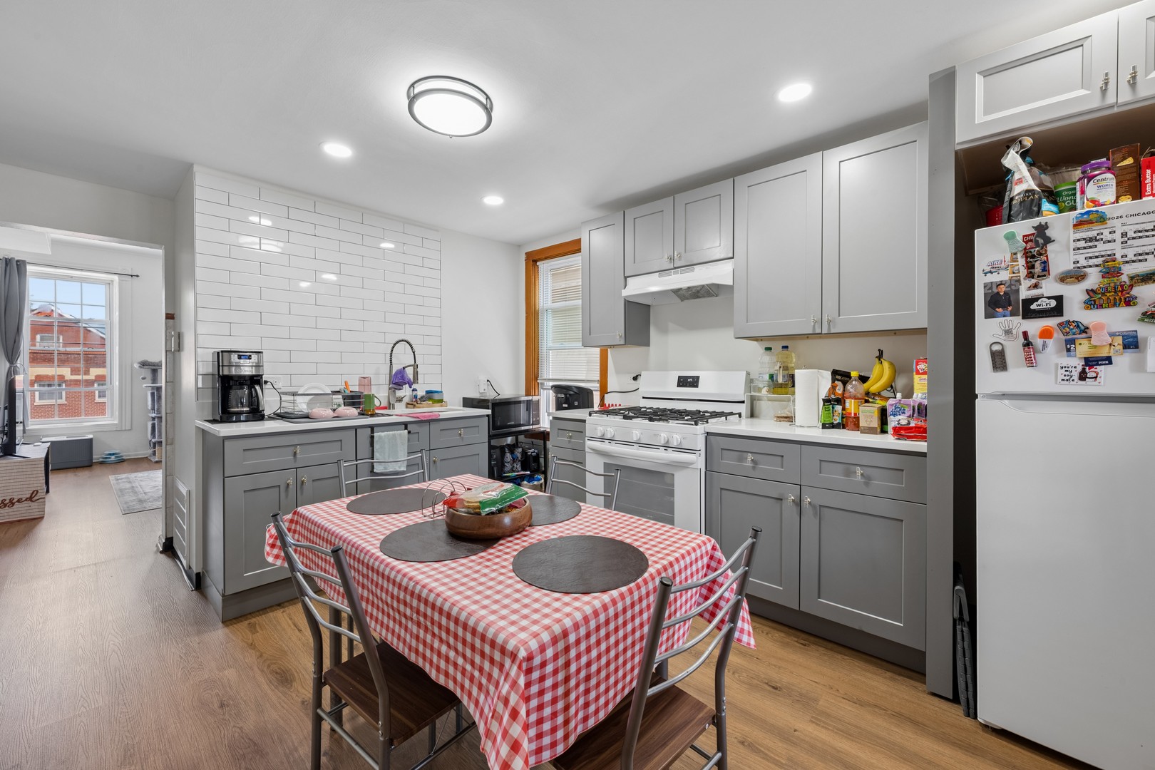 2946 South Loomis Street Chicago, IL 60608 - Photo 6 of 24