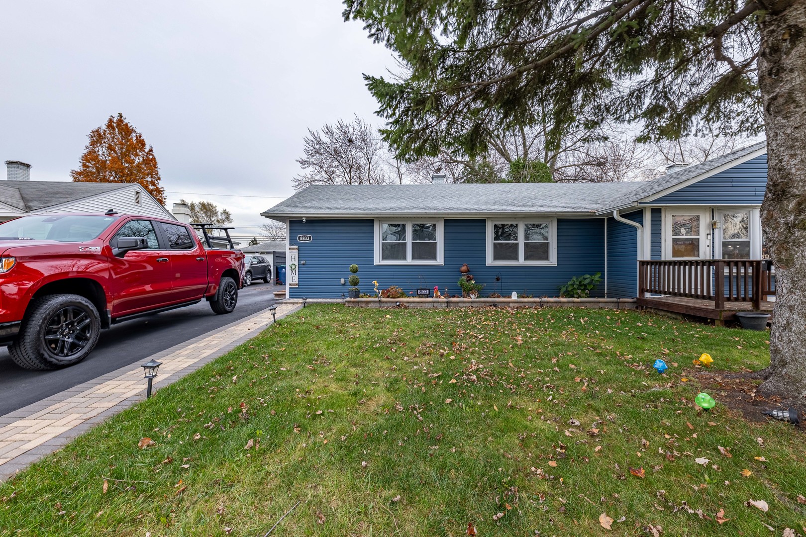 8833 South Corcoran Road Hometown, IL 60456 - Photo 1 of 20