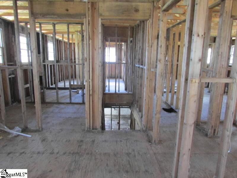 7831 Neely Ferry Road Laurens, SC 29360 - Photo 13 of 17